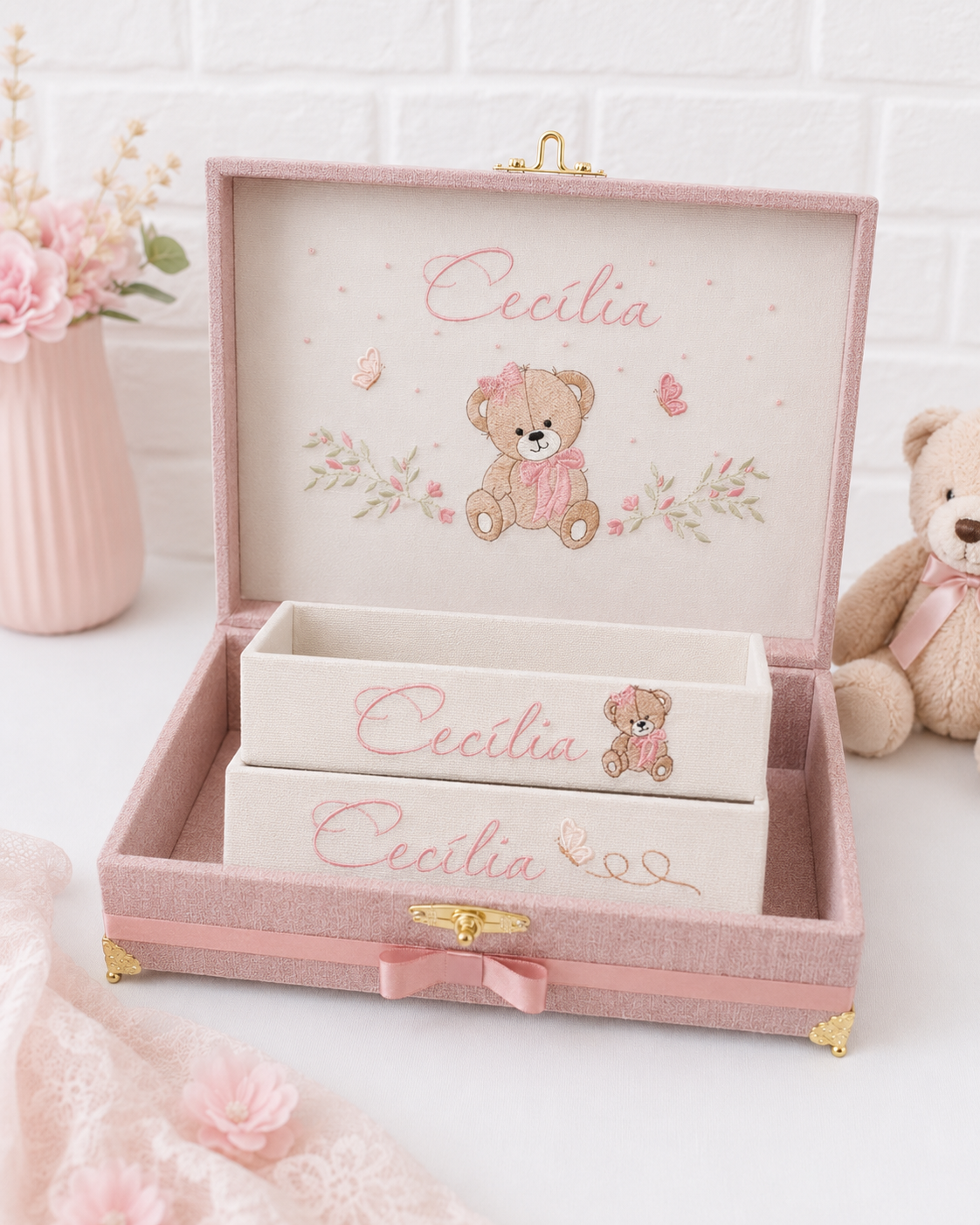 Kit Caixa Maternidade Personalizada Menina Luiza Xadrez Rosa com 2 Bandejas - Imagem 4
